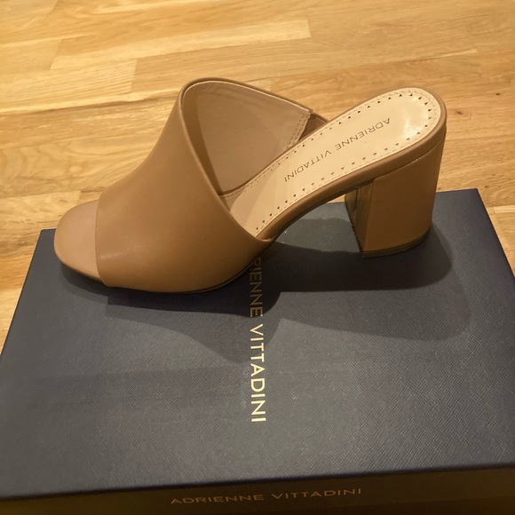 Adrienne Vittadini Beige/Brown Heels - Picture 4 of 4